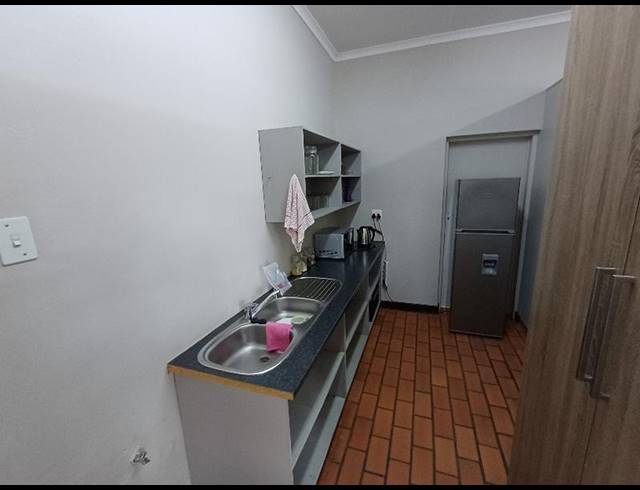 INDUSTRIAL PROPERTY TO RENT IN HENNOPSPARK